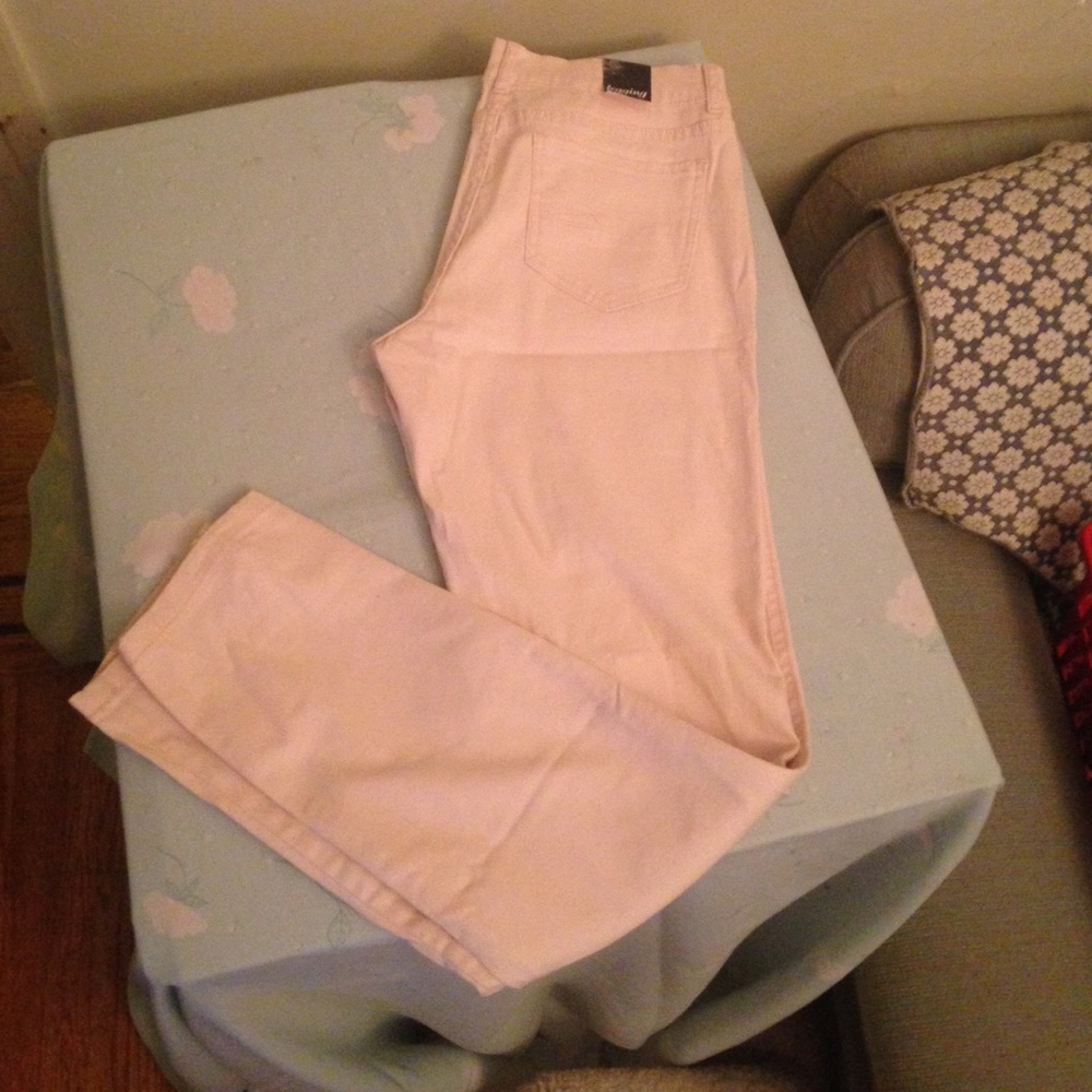 COPY - Cream skinny Soho jeans from NYC.